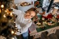 裝飾聖誕樹很受歡迎在猶他州(82%)、紐約(79%)和佛蒙特州(79%)、好時的一項調查顯示。圖片:一些